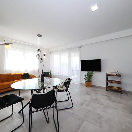 Apartment Nero Zara Esterno foto