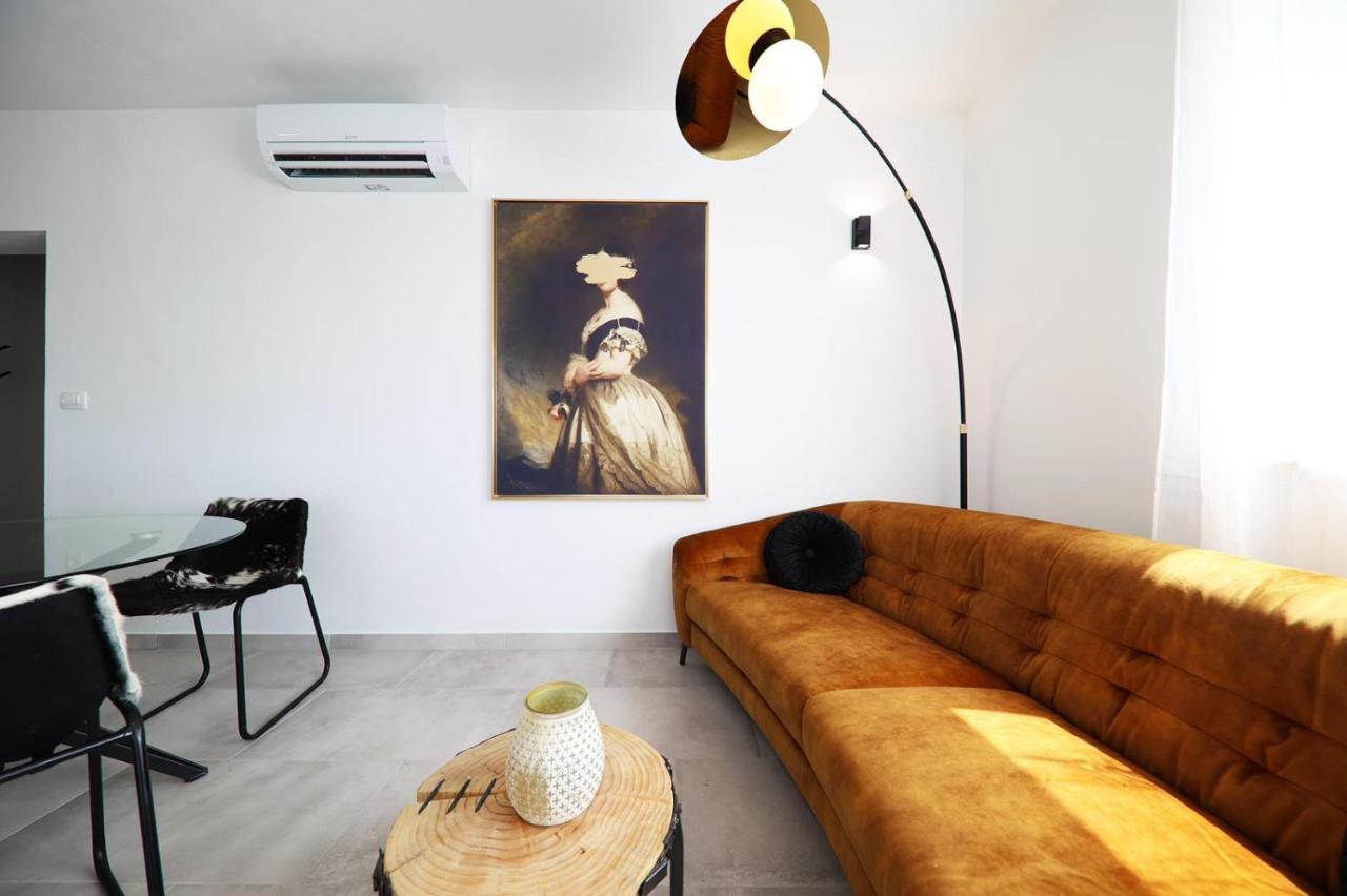 Apartment Nero Zara Esterno foto