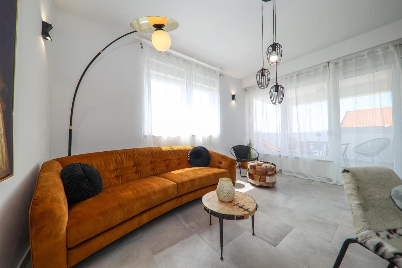 Apartment Nero Zara Esterno foto