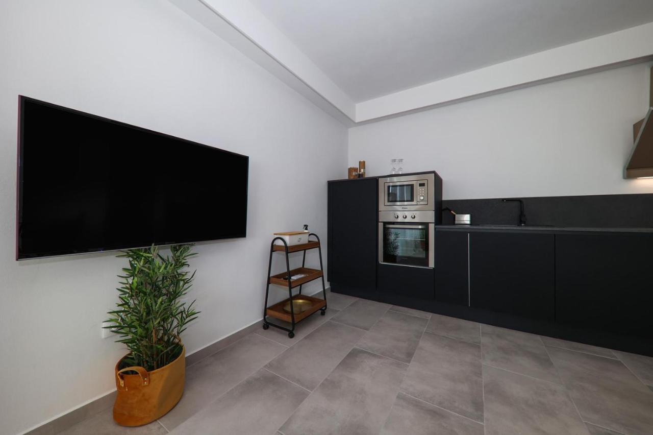Apartment Nero Zara Esterno foto