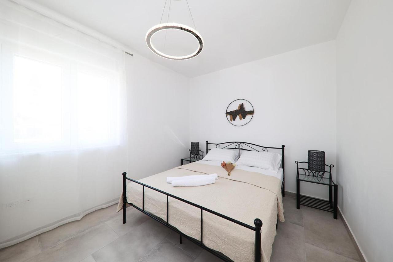 Apartment Nero Zara Esterno foto
